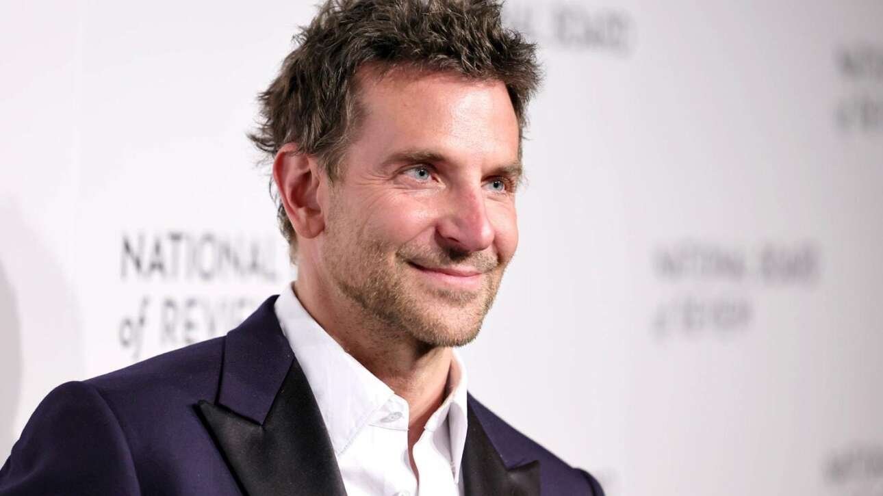 Bradley Cooper llama a invertir en cuidar a los enfermos de cáncer